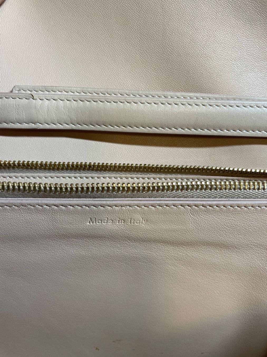 Celine Taschen für Damen: 100% original Céline Paris Large Nude Box Bag – Gebraucht aus Zug von dim_np7l 4