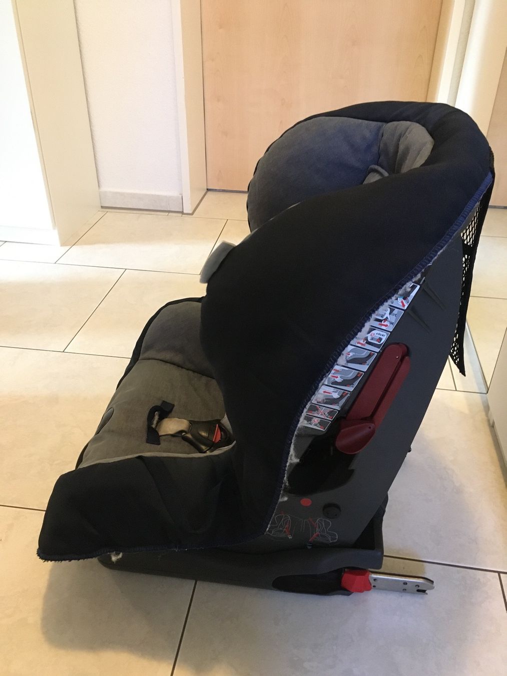 Seggiolini per auto: Römer Duo Plus 9-18 kg – Usato da Balterswil venduto da Daia4 1