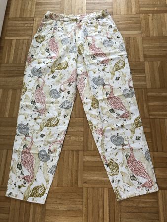 Leichte Hose ,Gr. 38,  mit schönem Muster