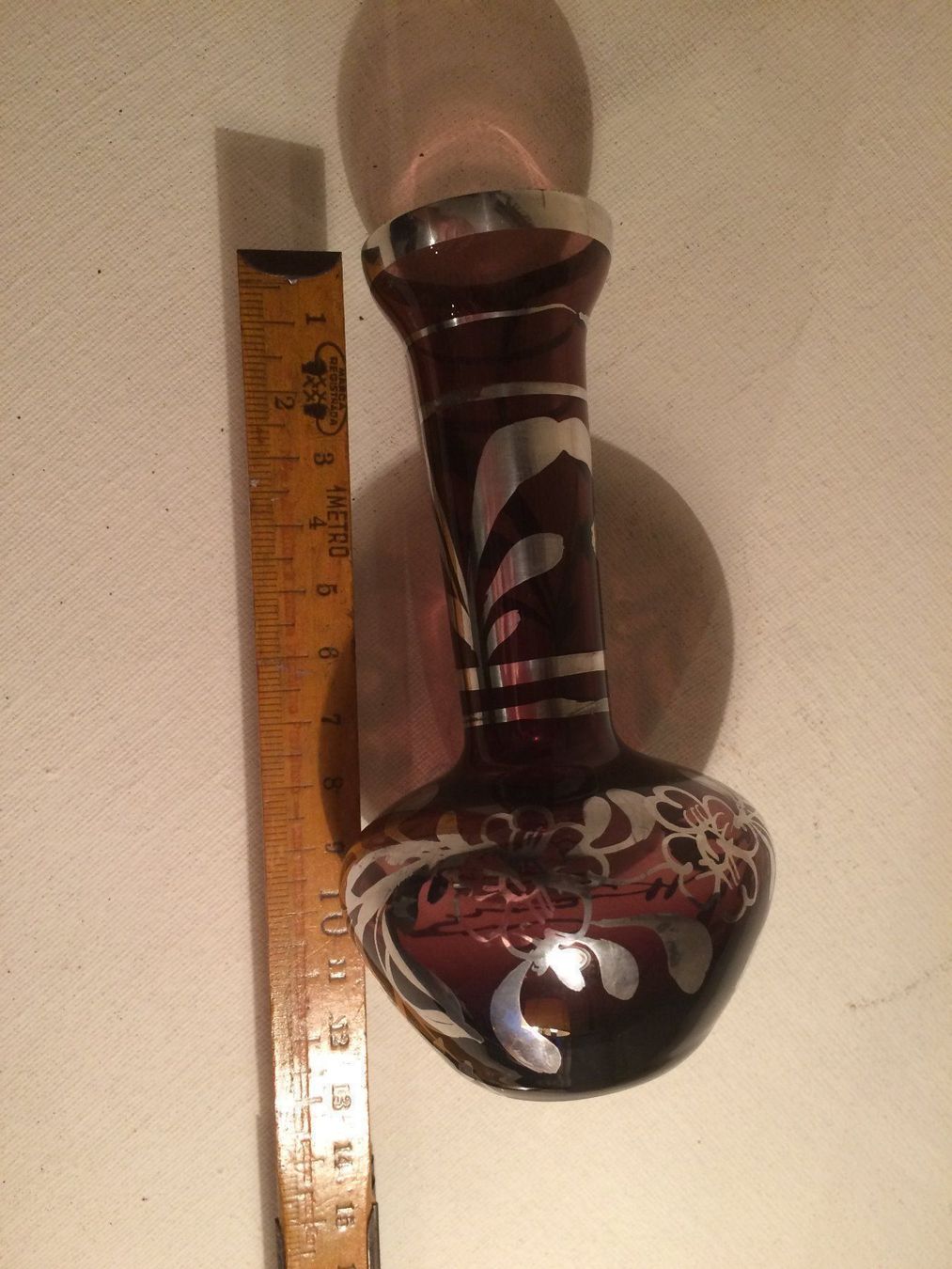 Vasen & Gefässe: Alte kleine violette Vase aus Glas – Gebraucht aus Zürich von suschi04 3