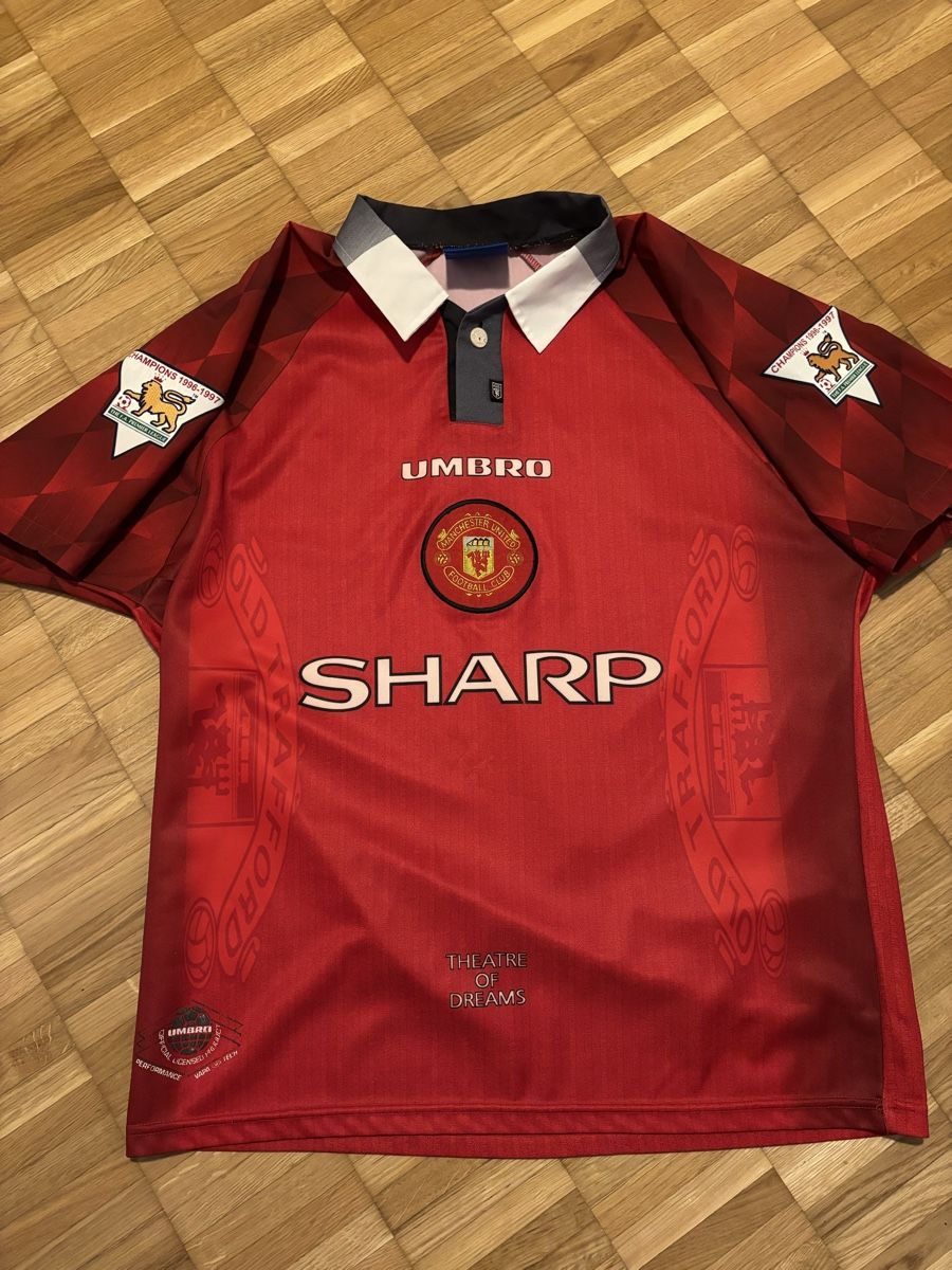 Umbro Canottiere & Pantaloni: Manchester United Trikot Beckham – Usato da Zürich venduto da ChampShirts 1