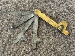 Antikes Messer Aderlass ED. Viémeaux 1890-1910 Messing RAR