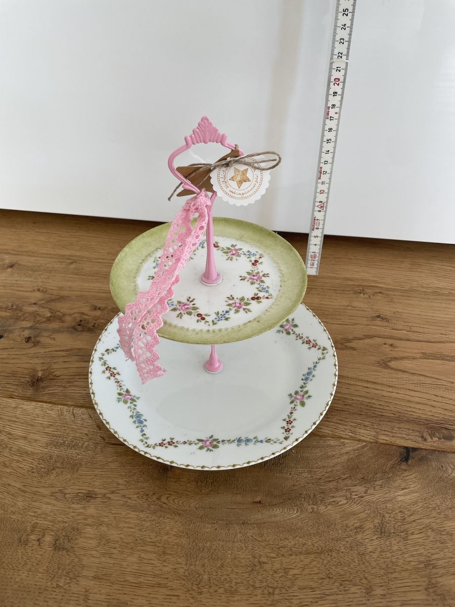 Tutte le decorazioni: Kleine Etagere – Usato da Sissach venduto da Gaemma