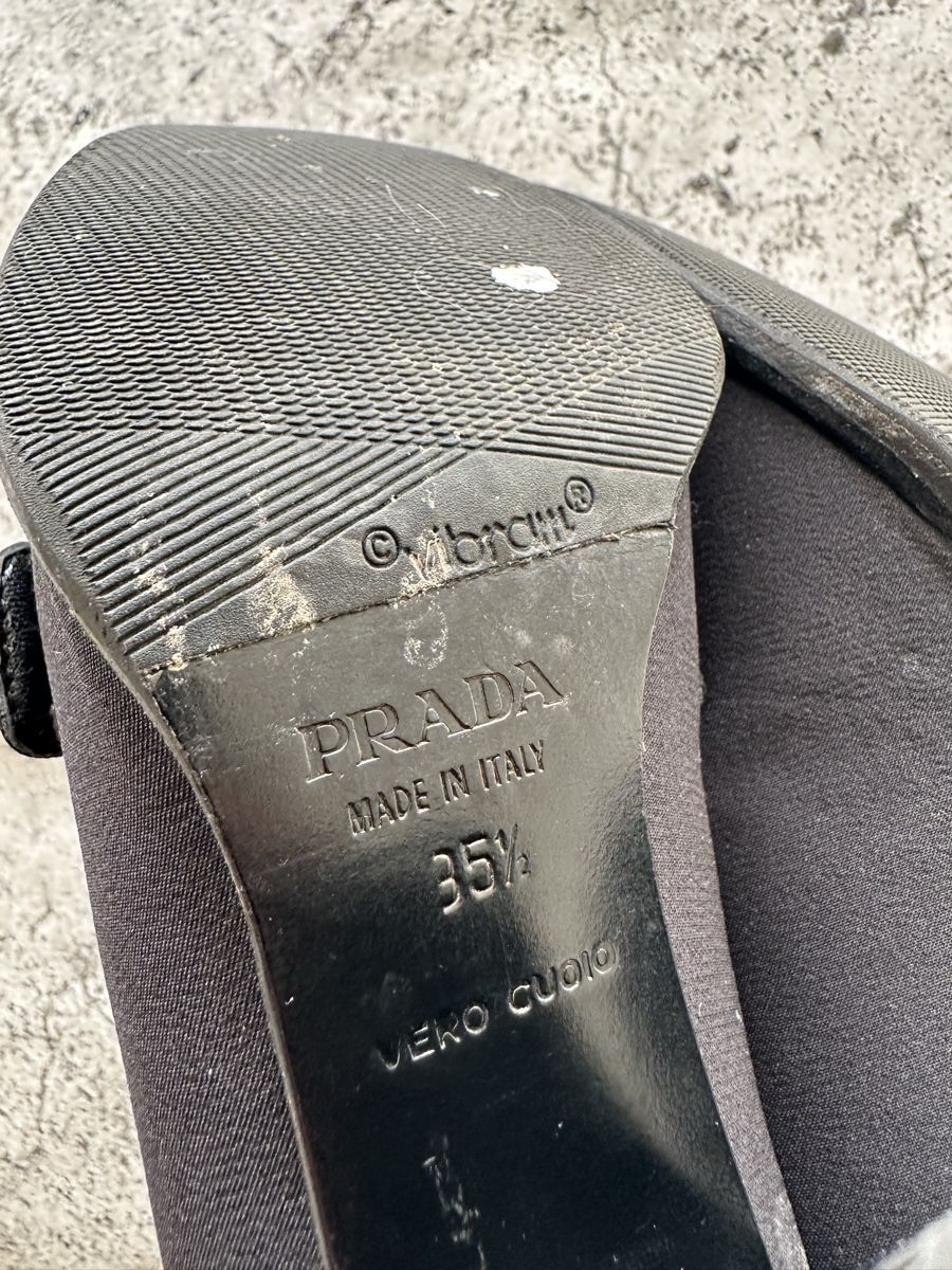 Prada Scarpe da donna: PRADA Black Loafers Heels, Size 35.5 - Perfect for Fall! – Usato da Zürich venduto da megastored 5