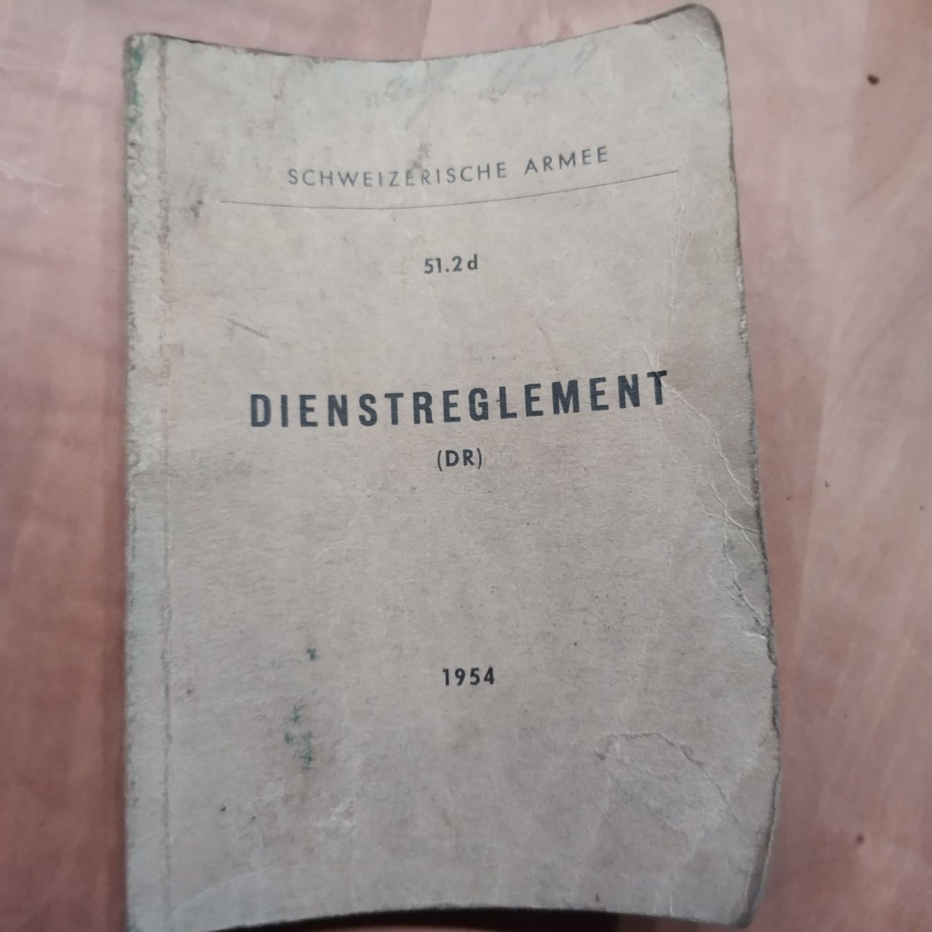 Libri: Dienstreglement der Schweizer Armee 1954 – Usato da Arnegg venduto da Arnrom