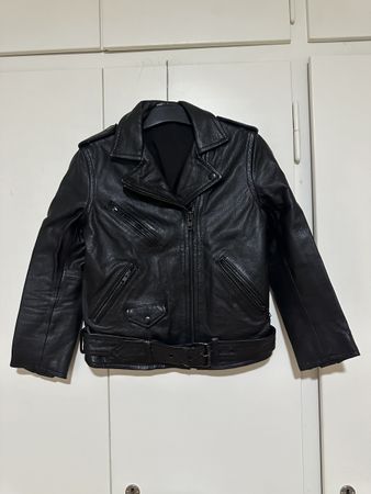 Schwarze neue Lederjacke Gr. 36 cool & stylisch