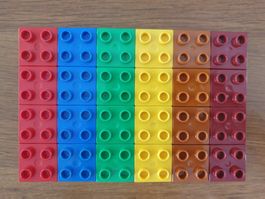 Lego Duplo (52) 24 Bausteine 2x2 Noppen