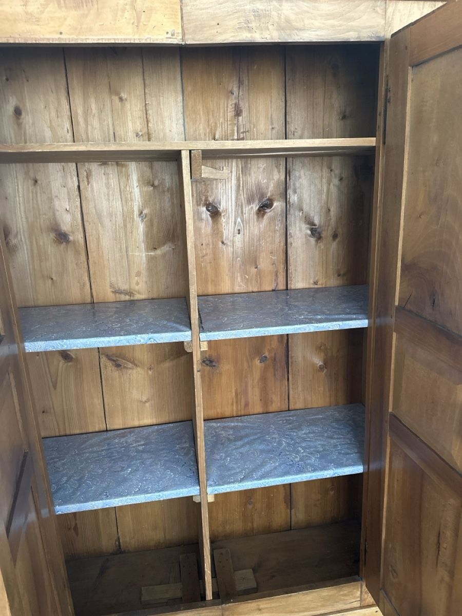 Armadi: Antiker Nussbaumschrank – Usato da St. Gallen venduto da Ursula66 3