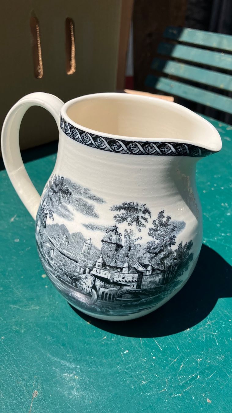 Caraffe: Pot Krug Wedgwood antik – Usato da St-Cierges venduto da LeRegain 2