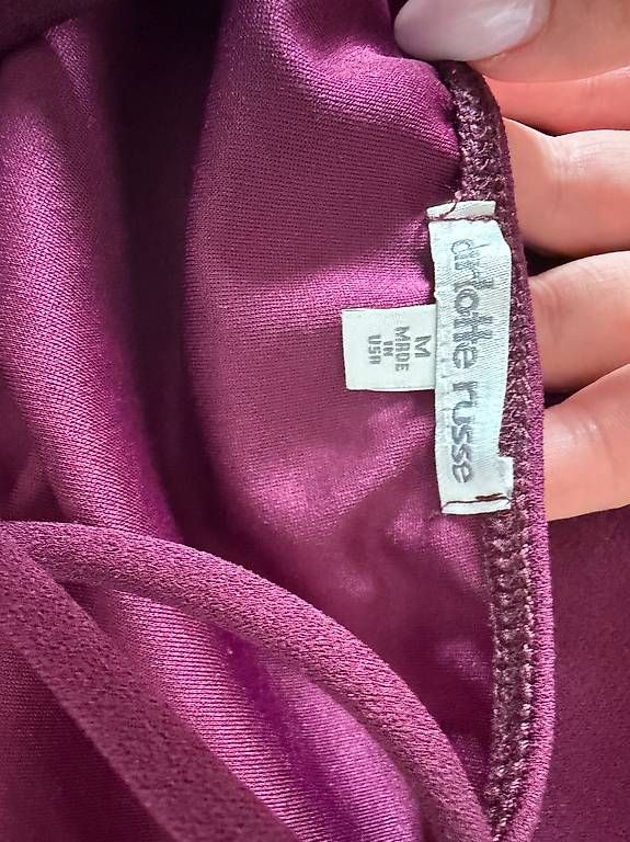 Vestiti: Robe asymétrique bordeaux avec boucle dorée – Nuovo e nell'imballaggio originale da Plan-les-ouates venduto da Jordane.S 3