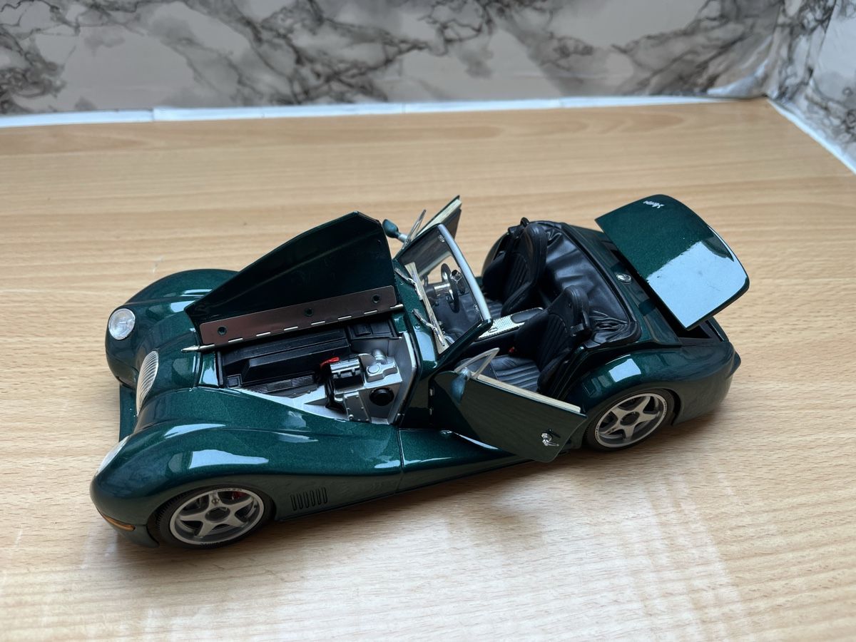 Maisto Modellini d'auto: Morgan Aero 8 Maisto 1/18 – Usato da Léchelles venduto da Mlinspiration 4