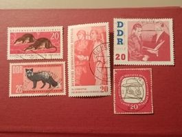 5 DDR Briefmarken verschiedene Jahrgänge