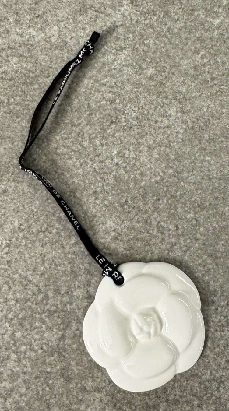 Tutte le decorazioni: CHANEL Camelia Duft Stein ... – Nuovo e nell'imballaggio originale da Chur venduto da Jacki09 4