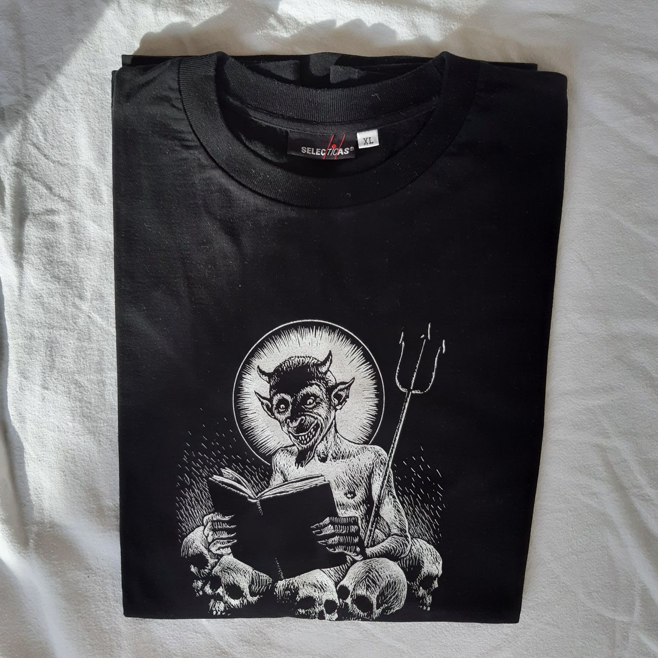 T-shirt: NEU! "Teufel" T-Shirt von Thomas Ott – Nuovo e nell'imballaggio originale da Basel venduto da odradek 1