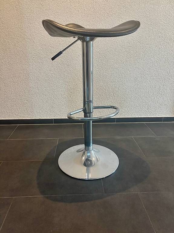 Tabourets: Barhocker zu verschenken gratis – D'occasion à Oberaach par ute_76yd