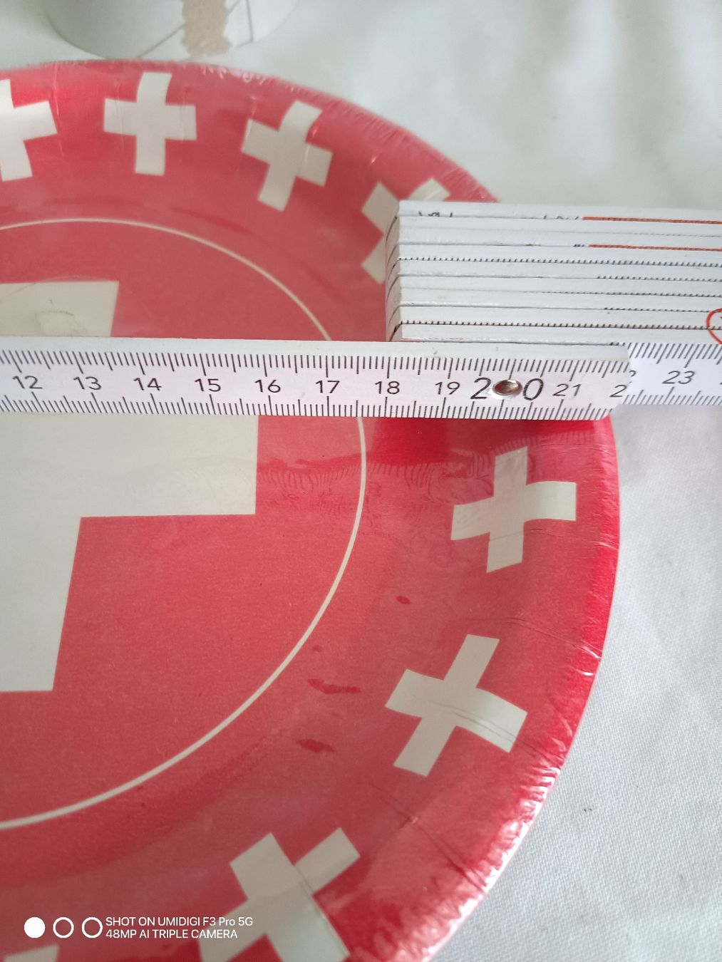 Piatti: Schweizer Teller Einwegteller Party Deko Schweiz Neu! – Nuovo e nell'imballaggio originale da Aarwangen venduto da to-hirschi 1