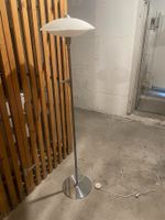 Stehlampe mit Fussschalter (160cm hoch)