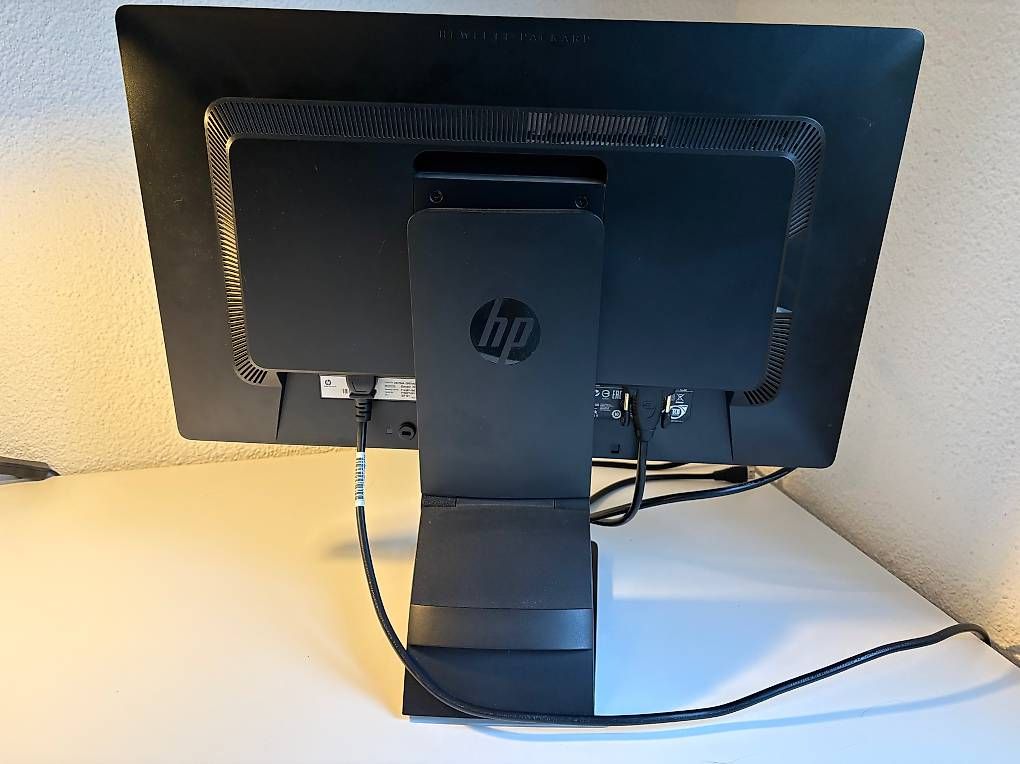 Ecrans: Monitor HP EliteDisplay E231  – D'occasion à Bern par Janarotter 2