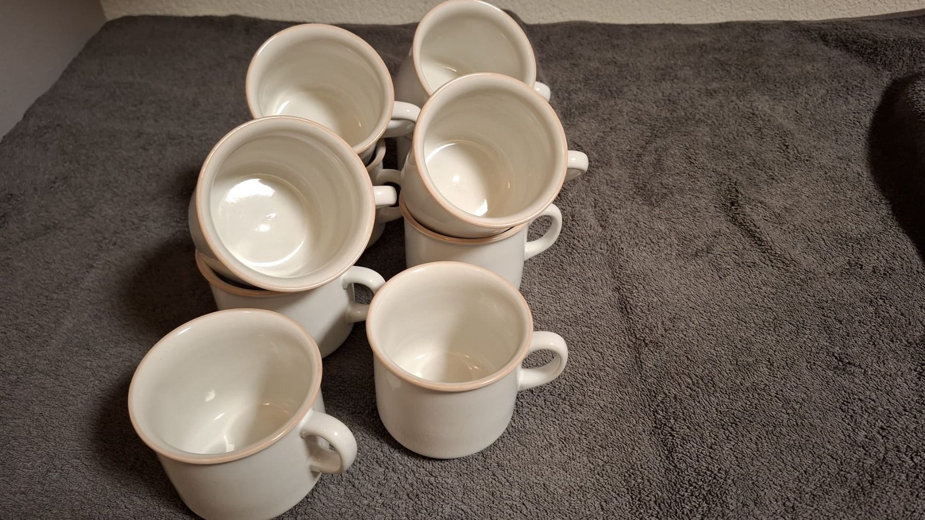 Set di piatti: Geschirrset – Usato da Herzogenbuchsee venduto da Meeret 2