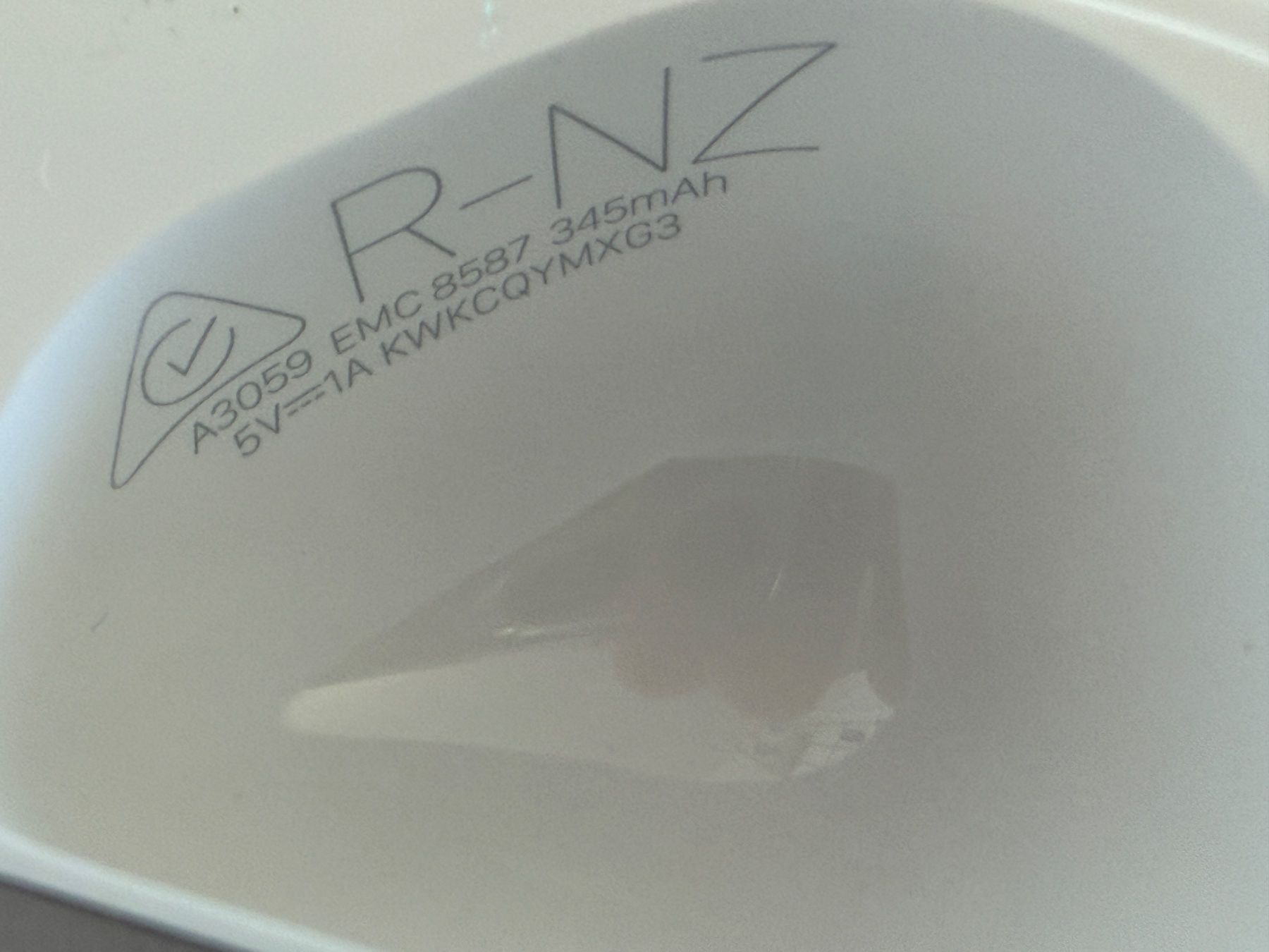 Apple Kopfhörer: APPLE AirPods 4 Charging Case ANC – Gebraucht aus Lausanne von Nine1982 3