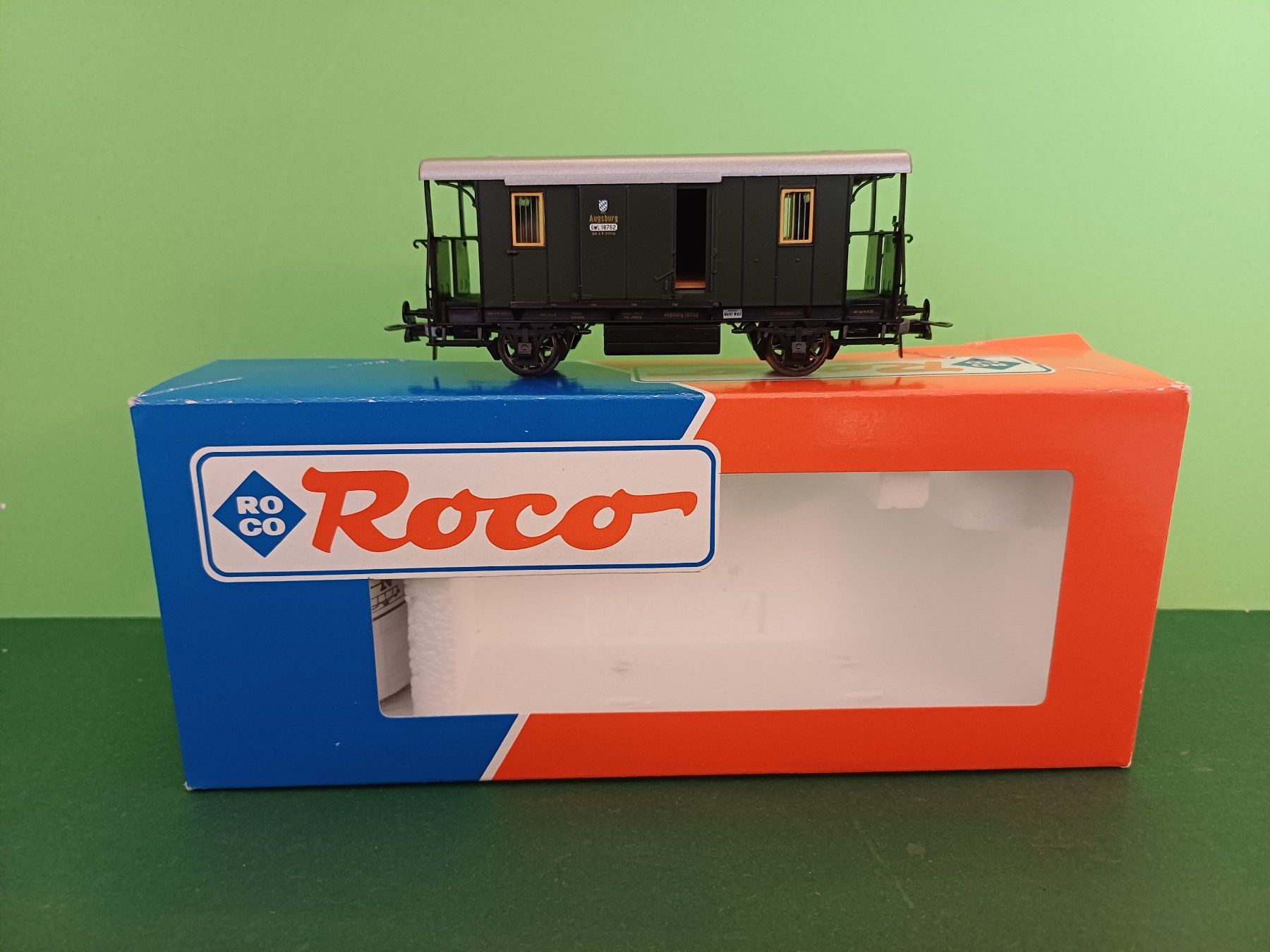 Roco Modellini di ferrovie: Roco bayrischer Gepäckwagen "Augsburg" – Usato da Bassersdorf venduto da darki77