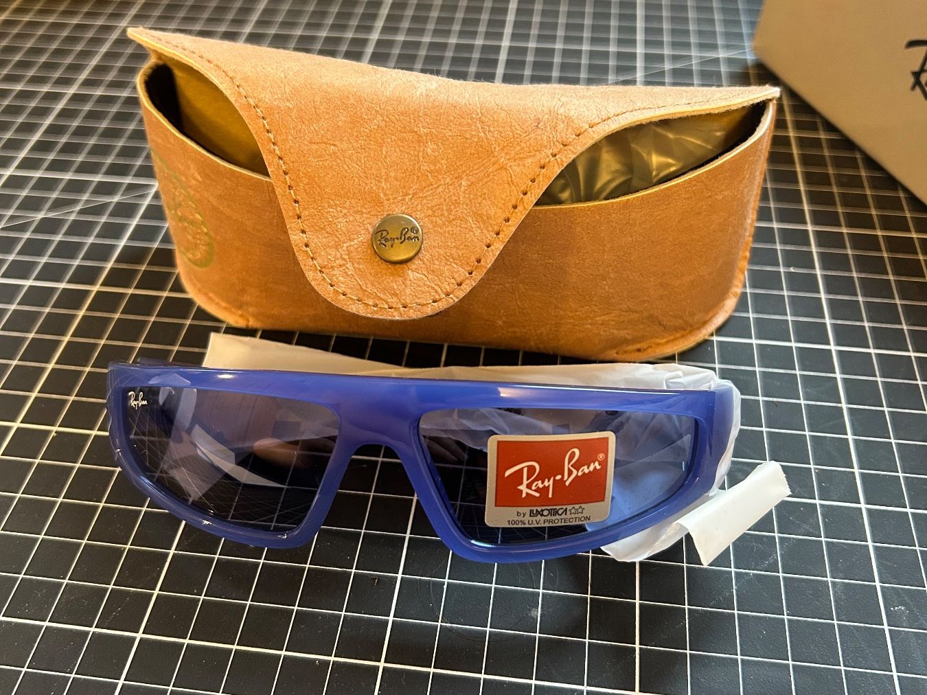 Brillen & Gläser: Ray Ban Izaz electric blue – Neu und originalverpackt aus Muri b. Bern von csi_mt8v 1