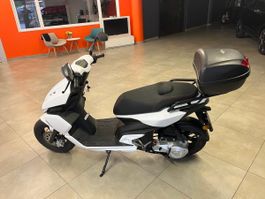 Neuwertiger Elektroroller UGBEST 3RS, 684 km, Top Zustand!
