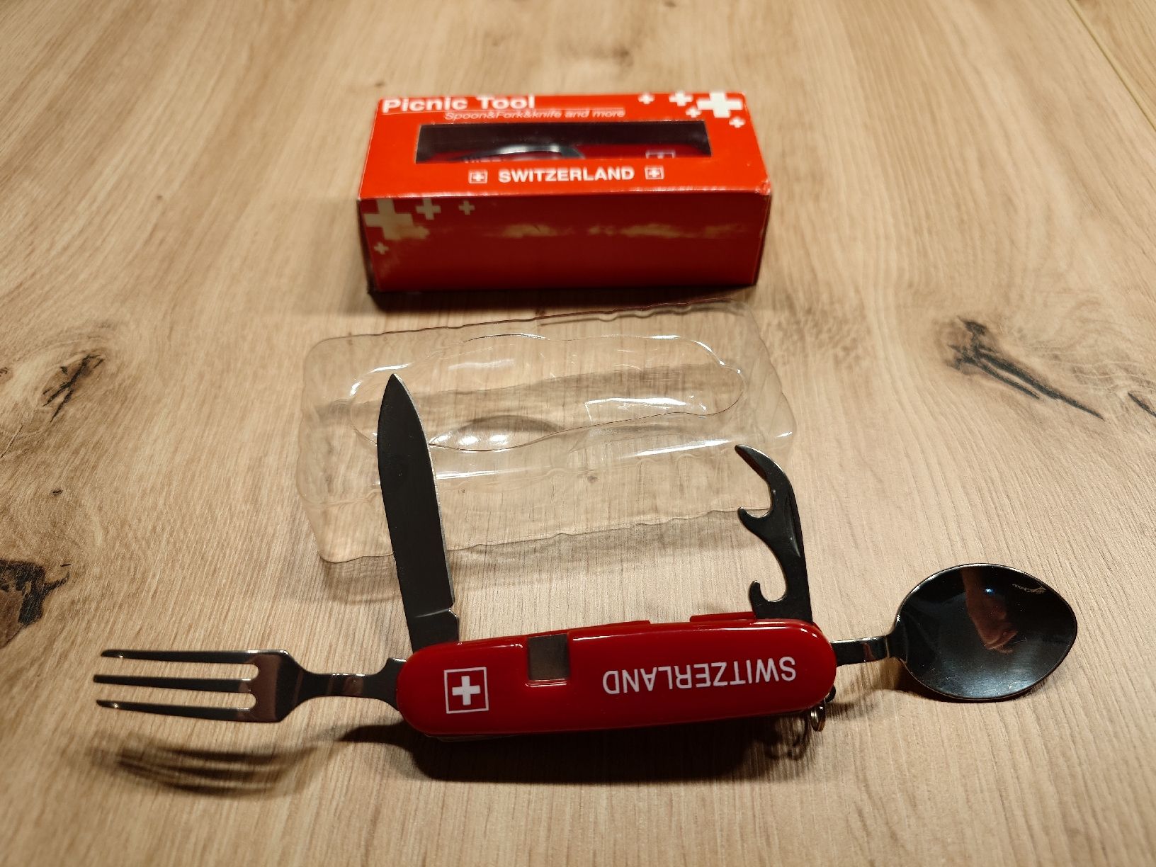 Coltelli tascabile: Schweizer Sackmesser Picknick mit Löffel und Gabel – Nuovo e nell'imballaggio originale da Bätterkinden venduto da Grooovy