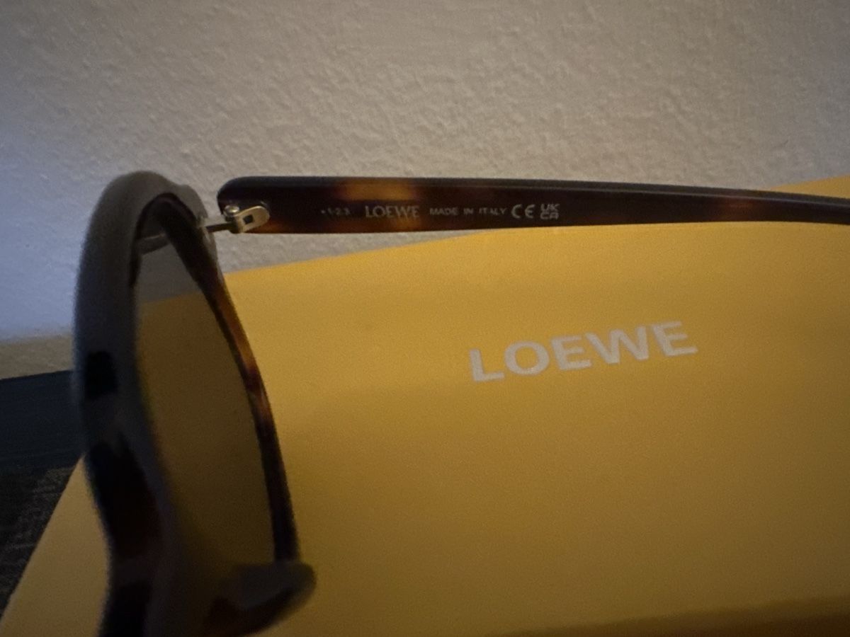 Loewe Occhiali & Lenti: Loewe Sunglasses LW40035I 52J Brown Tortoise Shell – Nuovo (secondo la descrizione) da Zürich venduto da Curated.Chapters 2