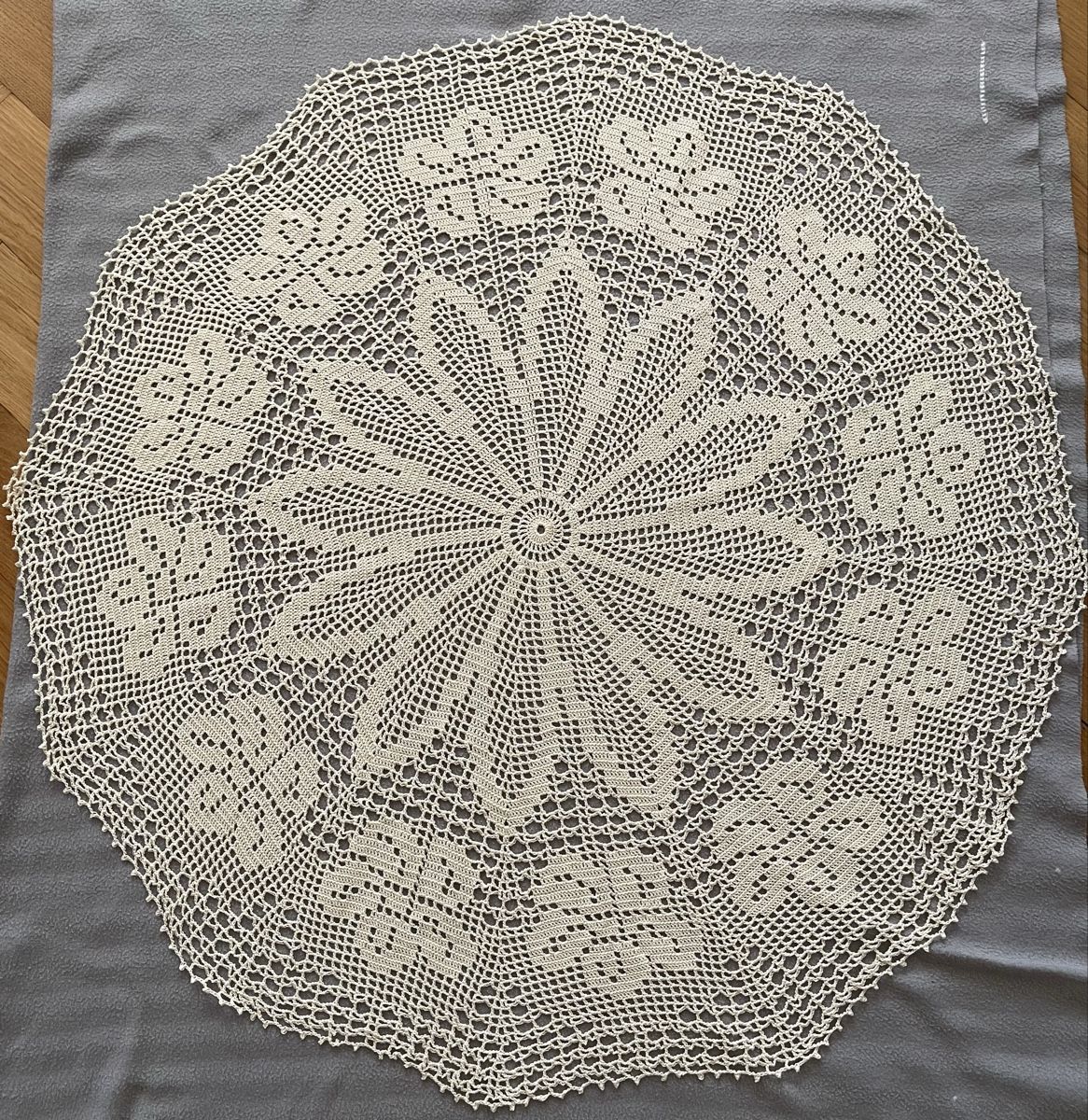 Tutte le decorazioni: Gehäkelte Tischdecke – Nuovo (secondo la descrizione) da Basel venduto da mar_8vqn