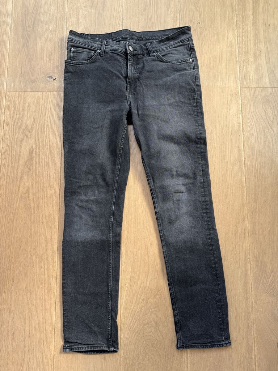 Jeans: Cheap monday jeans schwarz 33/32 – Usato da Bettingen venduto da bensan