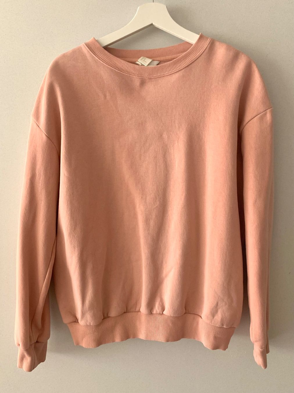 H&M Pullover & Sweatshirts: Pullover / Sweatshirt Rosa – Gebraucht aus Luzern von Leaaa