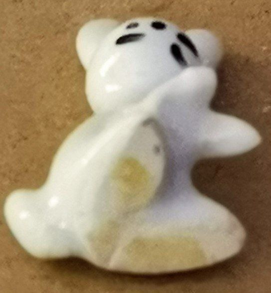 Figuren: Ostern Hasenbaby weiss Handmodeliert – Neu (gemäss Beschreibung) aus Lutzenberg von Truhe 4