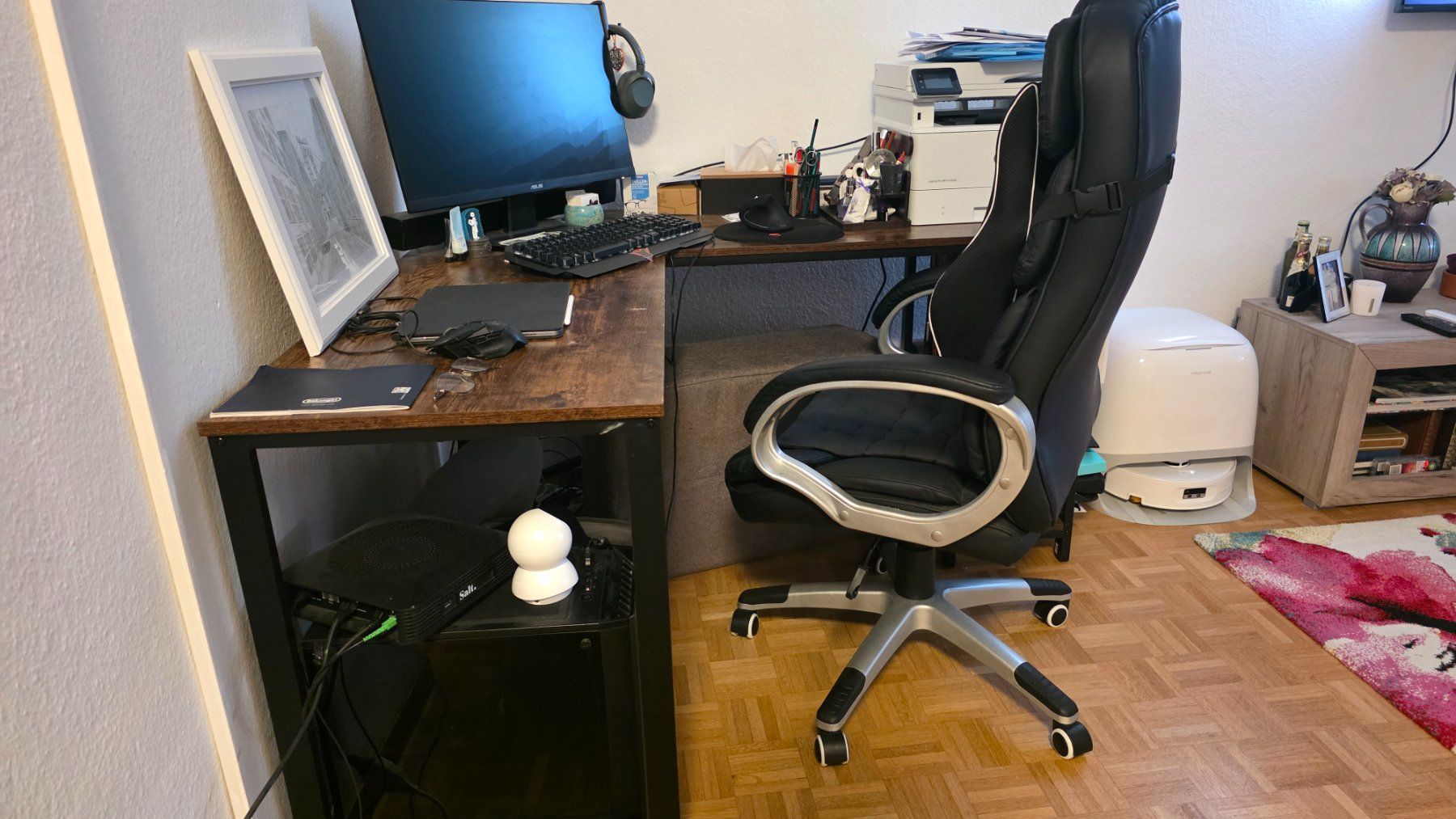 Schreibtische: Bureau avec chaise pour télétravail – Gebraucht aus Meyrin von gea_52rh