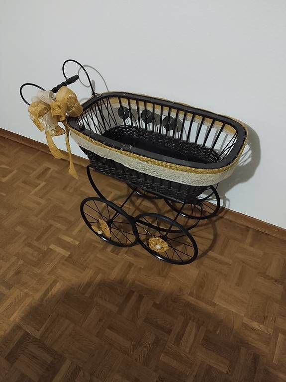 Carrozzine per bambole: Deko Puppenwagen – Usato da Dulliken venduto da jev_v2cz