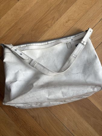 Freitag Tasche weiss Schultertasche gebraucht mit Mängeln
