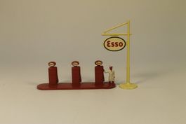 Matchbox Accessory Pack A1A Esso Pumps and Sign