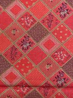 Stoff rot Karo-Blumenmuster ca 250x140 (T:1)