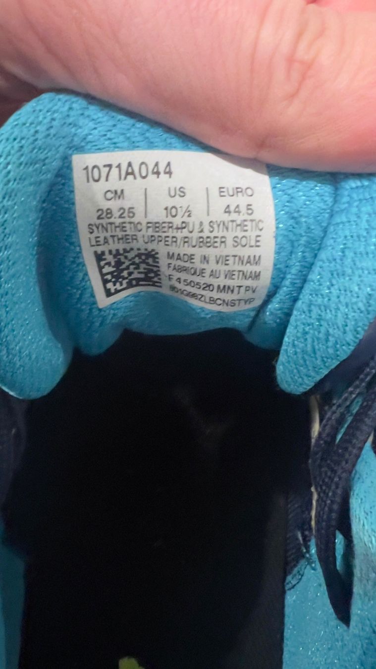 Asics Scarpe da uomo: Asics Hallenschuhe, Gr. 44.5 – Usato da Küsnacht ZH venduto da Gila1983 1