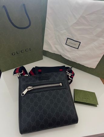 Sac bandoulière Gucci GG Supreme noir