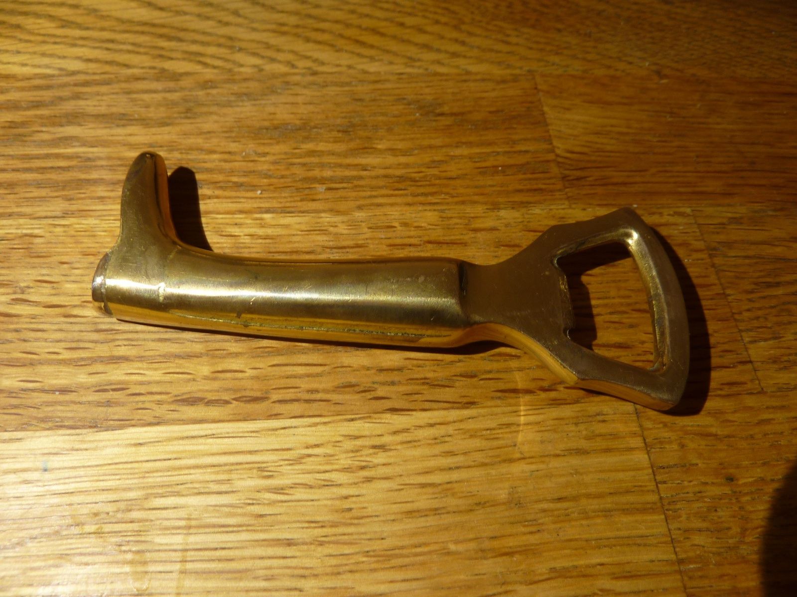 Apribottiglie & Tappi per chiusura: Vintage Flaschenöffner Stiefel Form Messing – Usato da Hochfelden venduto da swissice 2