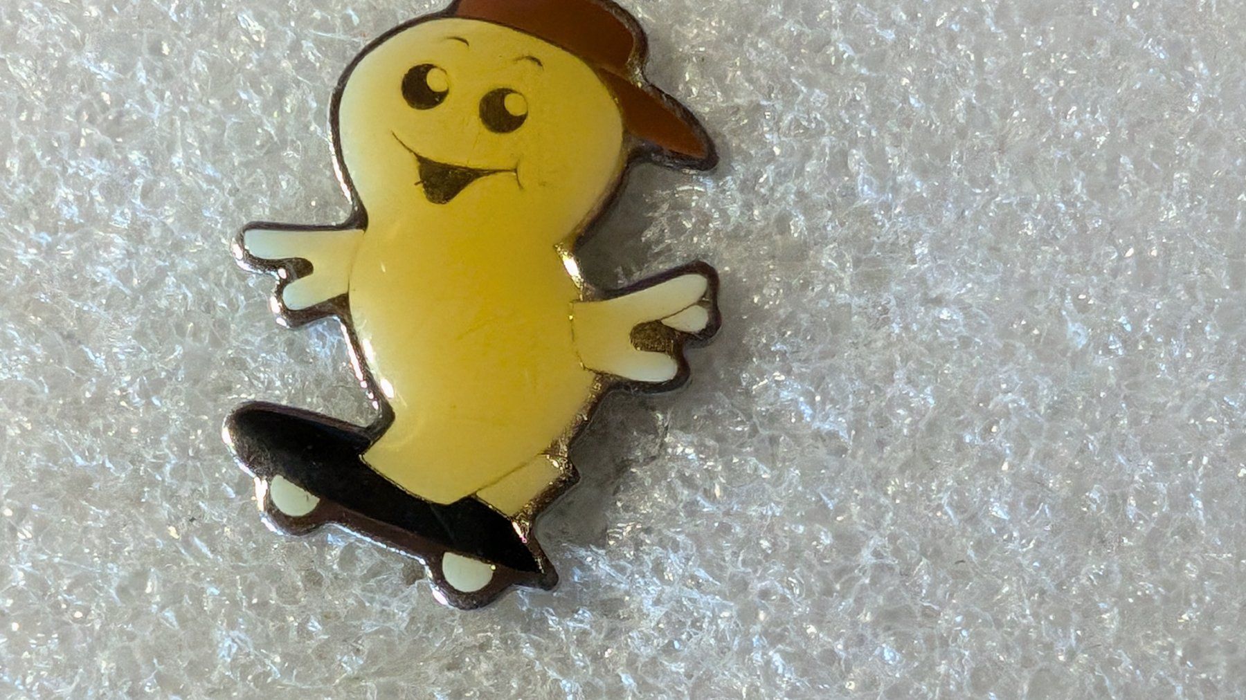 Placchette & Badge: Ansteckpin 227: Maga Bio – Usato da Oppligen venduto da Pin-Fall-Shop