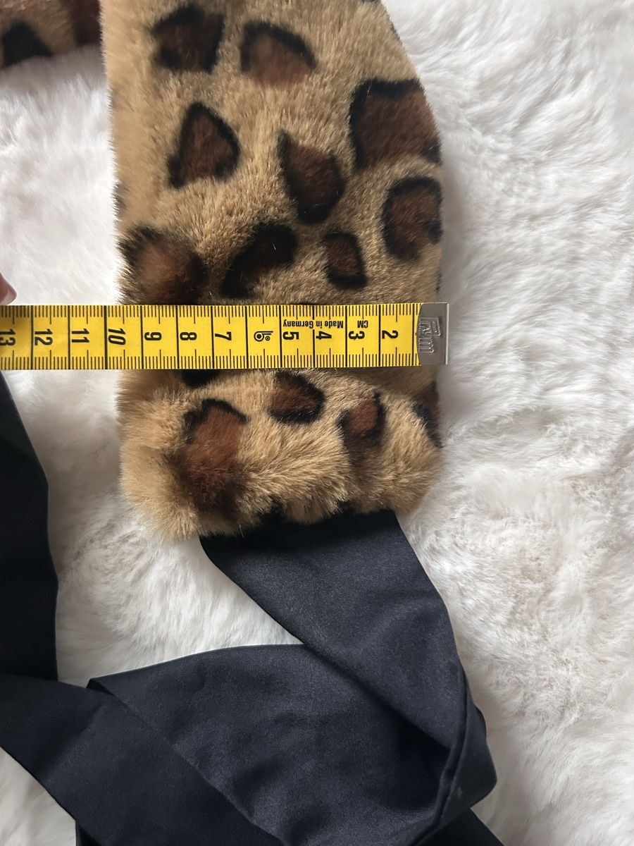 Foulard & Sciarpe: Leopard Faux Fur Collar – Nuovo (secondo la descrizione) da Biel/Bienne venduto da zit_v5yc 2