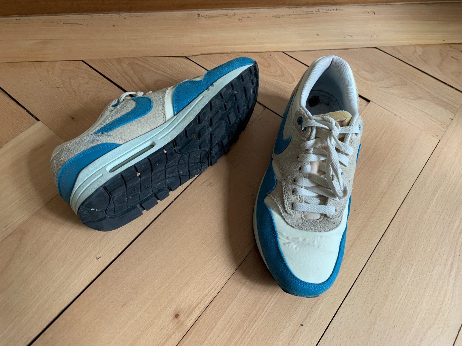 Nike Scarpe da donna: NIKE Air - Sneaker blau-weiss-grau 40.5 – Usato da Zürich venduto da Diazaio 3