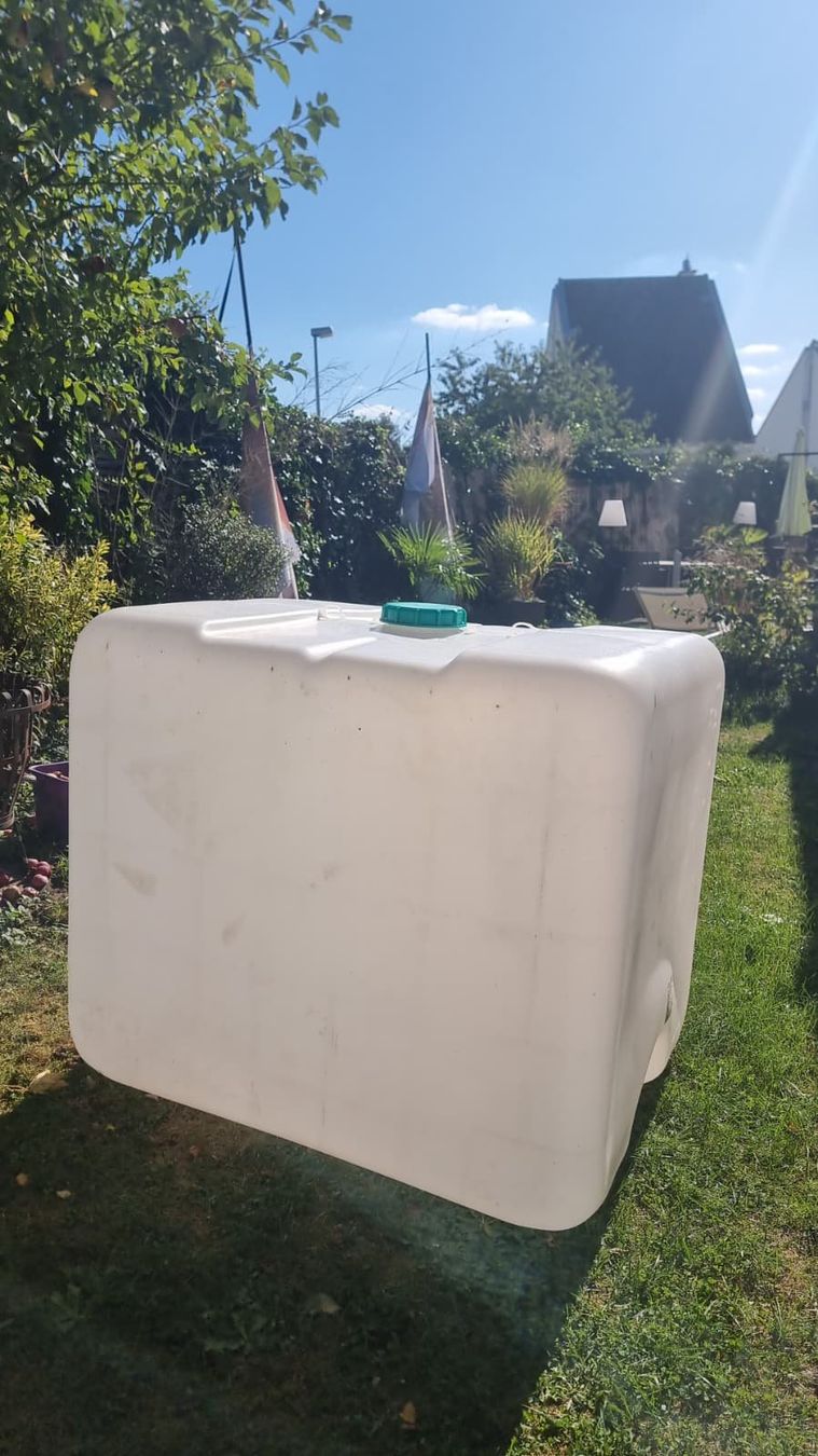 Abbeveratoi e trogoli: IBC Blase Wassertank 1000l Wasserbehälter Regenwassertank – Usato da Wettingen venduto da ray_boccia 1