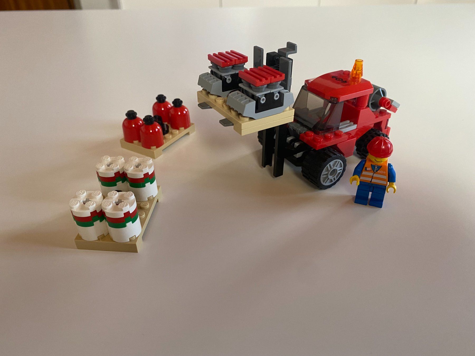 Lego Giocattoli: LEGO - EISENBAHN - STAPLER - MIT - PALETTEN - UND - FIGUR – Usato da Gelterkinden venduto da ajdt4