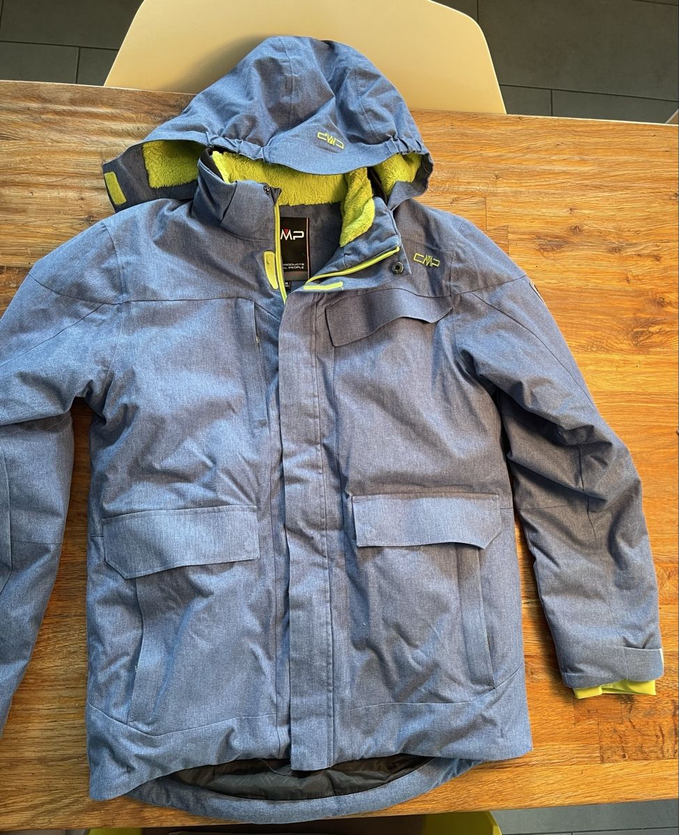 Giacche & Cappotti: Warme und leichte CMP Winterjacke Gr. 16. J. – Usato da Buchrain venduto da Sunny026