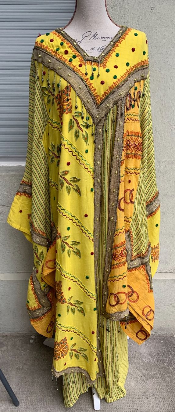 Kleider: Superbe robe style CAFTAN VINTAGE brodé de perles t.L – Gebraucht aus Martigny von only__you