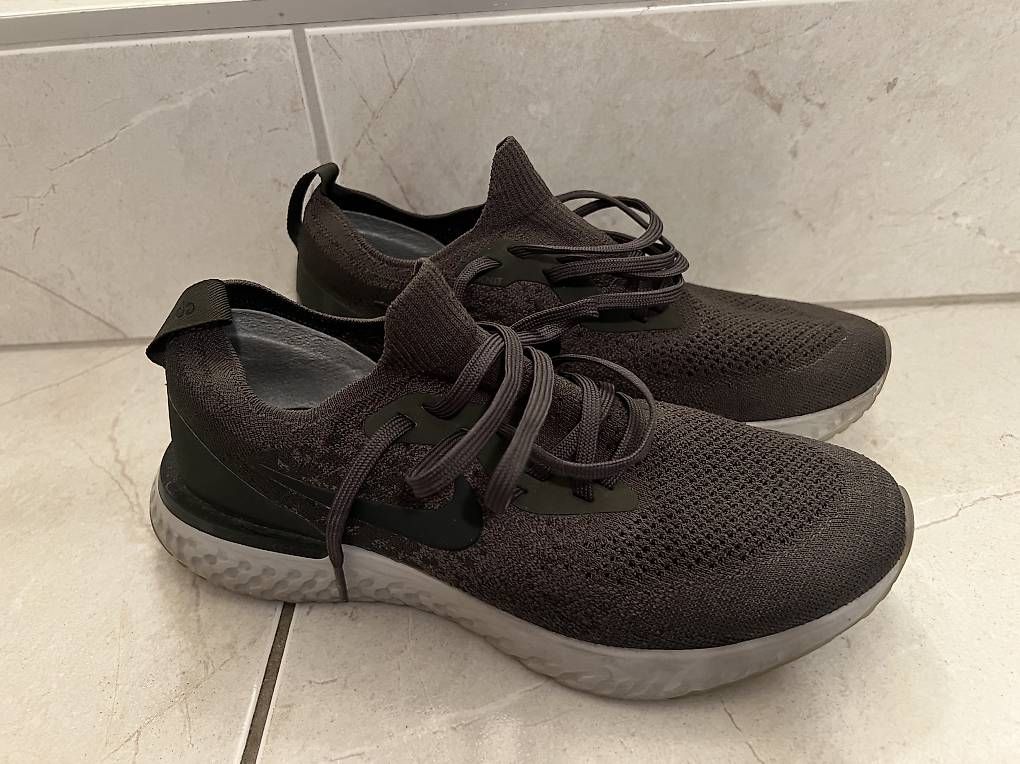 Nike Scarpe da uomo: Epic React Flynit Nike – Usato da Bretzwil venduto da .Schoggi.