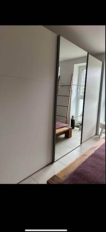 Schränke: Kleiderschrank – Gebraucht aus Ulmiz von mar_z9gg